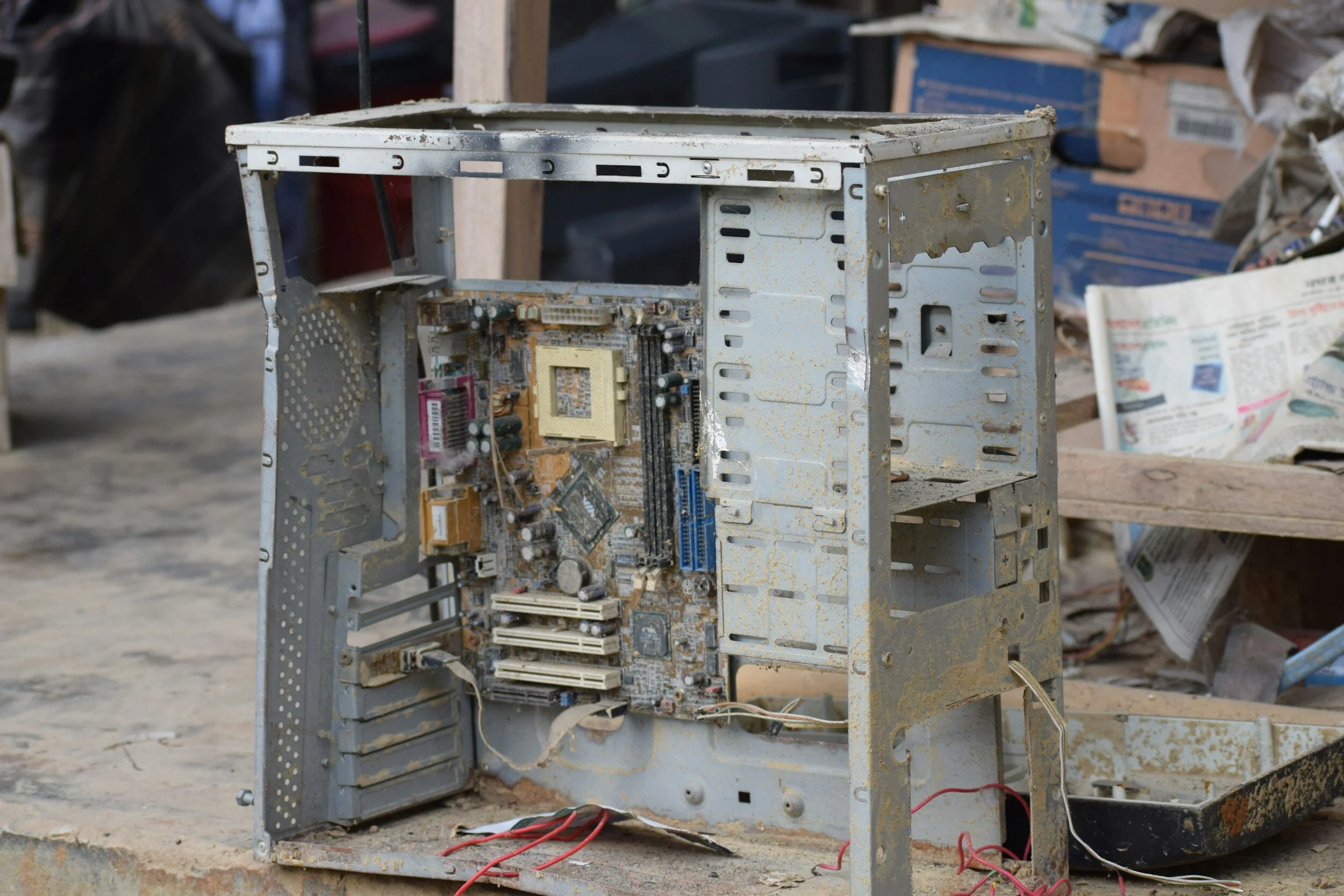 Now Is the Time to Reclaim the Platinum from Older Computer Hard Drives