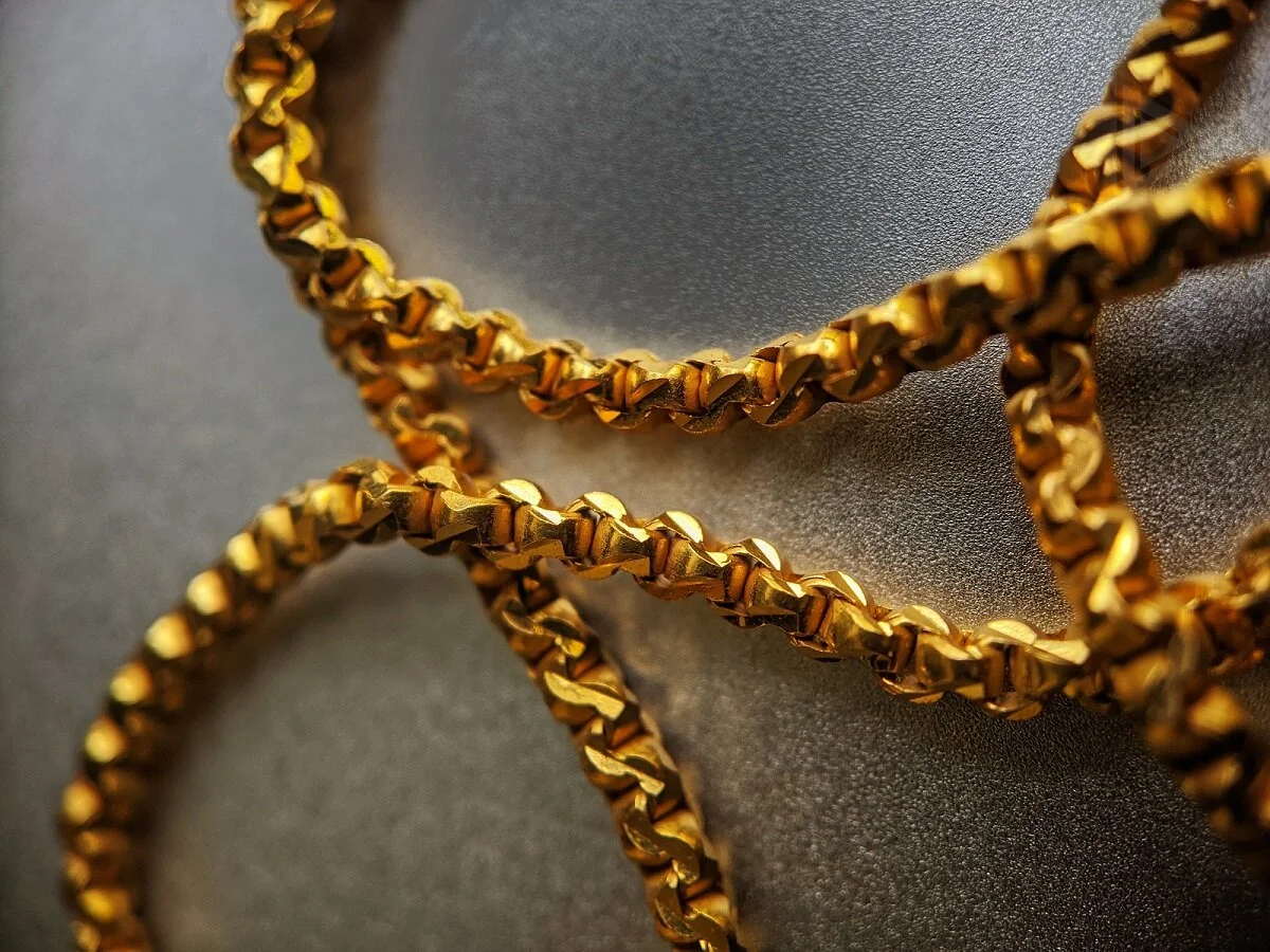 What Kinds of Jewelry Contain the Most Gold by Weight?