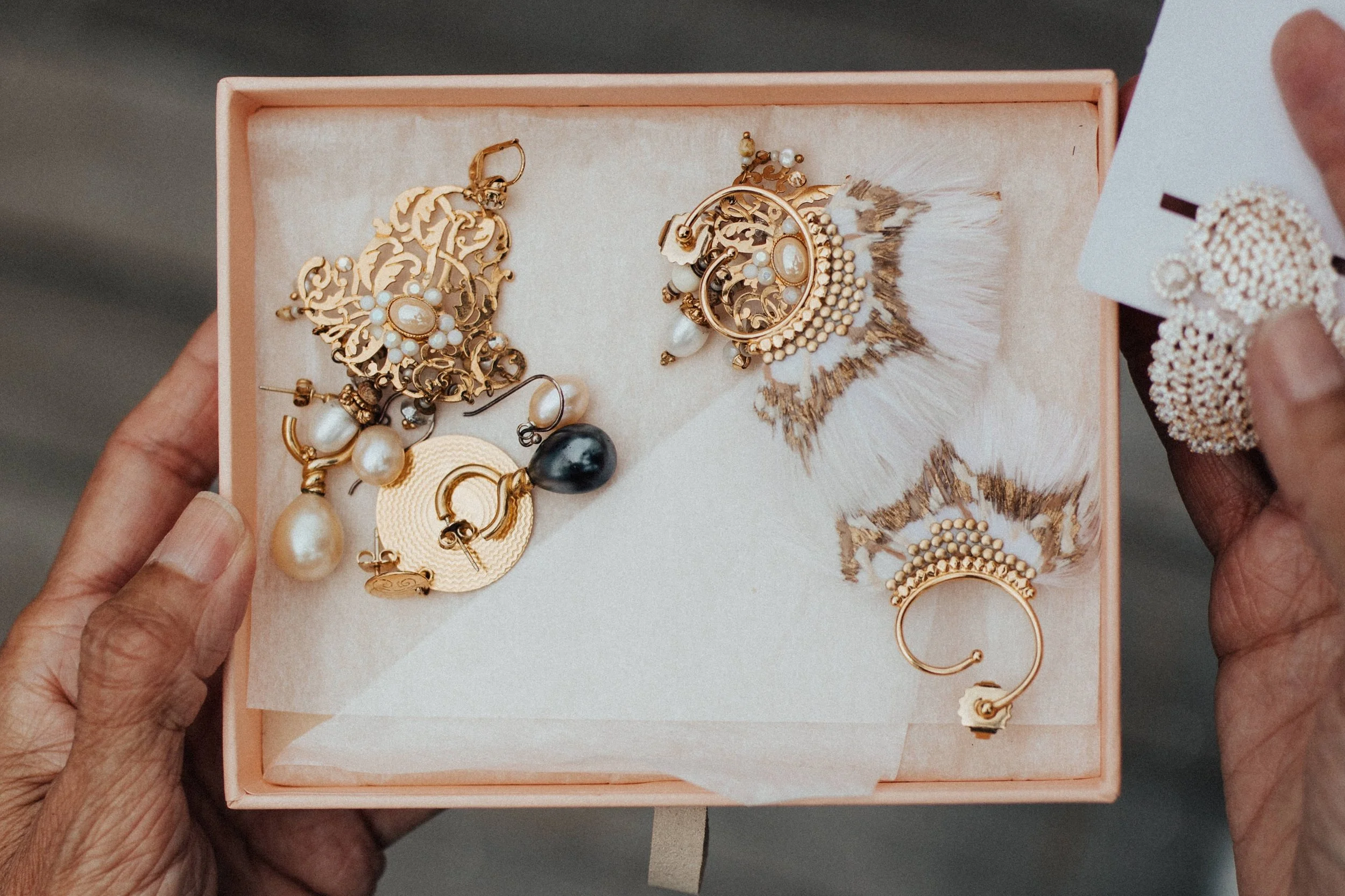 Why Recycling Gold Jewelry Requires the Services of an Expert Gold Recycler